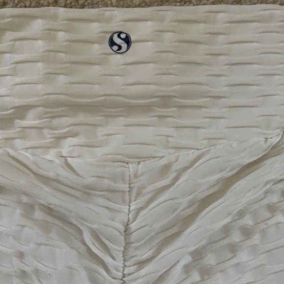 Premium Booty Lifting Anti-Cellulite Leggings - Size Large - Picture 3 of 9